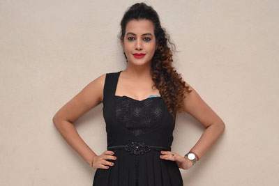 diksha-panth-in-black